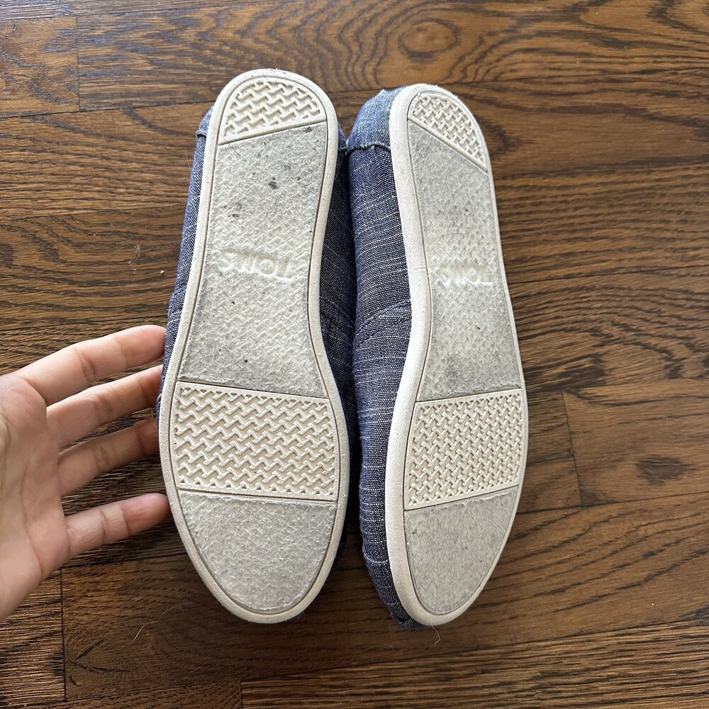 TOMS Classic Chambray Alpargata slip-on shoes size 6.5 | Casual Flats - Picture 3 of 11